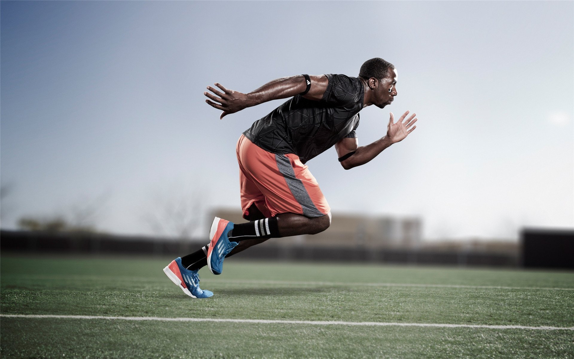 bet365-双星闪耀，姆巴佩十连斩领跑夺冠，美国队极限挑战创奇迹